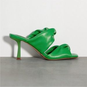 ZARA Green Ruched Strap Sandals Size 6